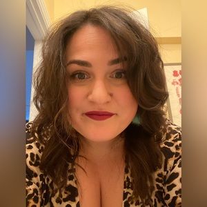 Meet your Posher, Shana